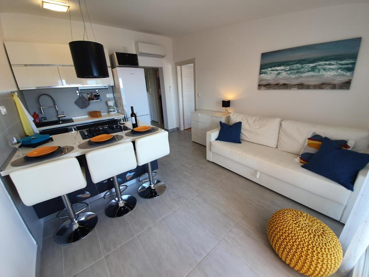 Comfortable Family Apt Iris 20M From Beach In Mandre Dış mekan fotoğraf
