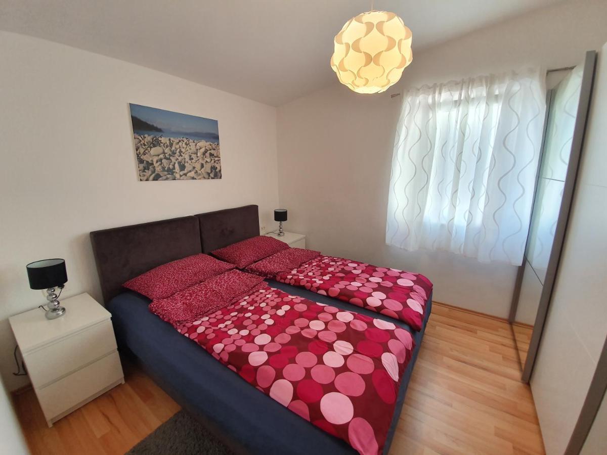 Comfortable Family Apt Iris 20M From Beach In Mandre Dış mekan fotoğraf